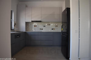 Mobila Bucatarie MDF vopsit mat blat quartz amortizare la inchidere frezare maner masina de spalat vase