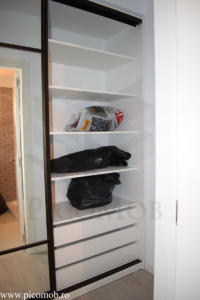 Mobila dressing dormitor PicoMob usi glisante cu oglinda a door hafele haine impachetate sertare lenjerie